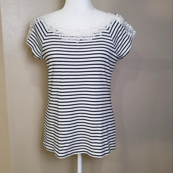 Westport striped Dk blue & white with Crochet short sleeve women's size Med - Picture 1 of 11
